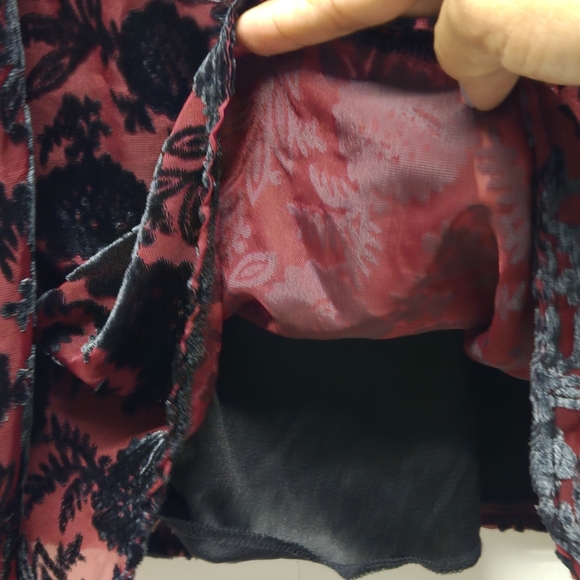 Chelsea & Violet Velvet Burnout Floral Mini Dress Medium Cold Shoulder Goth - Picture 11 of 16